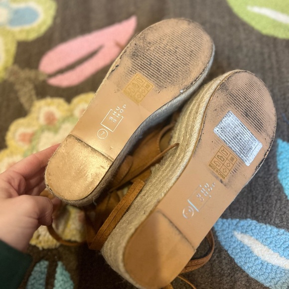 ShuShop Tan Suede Platform Lace Up Sandals - Picture 8 of 9